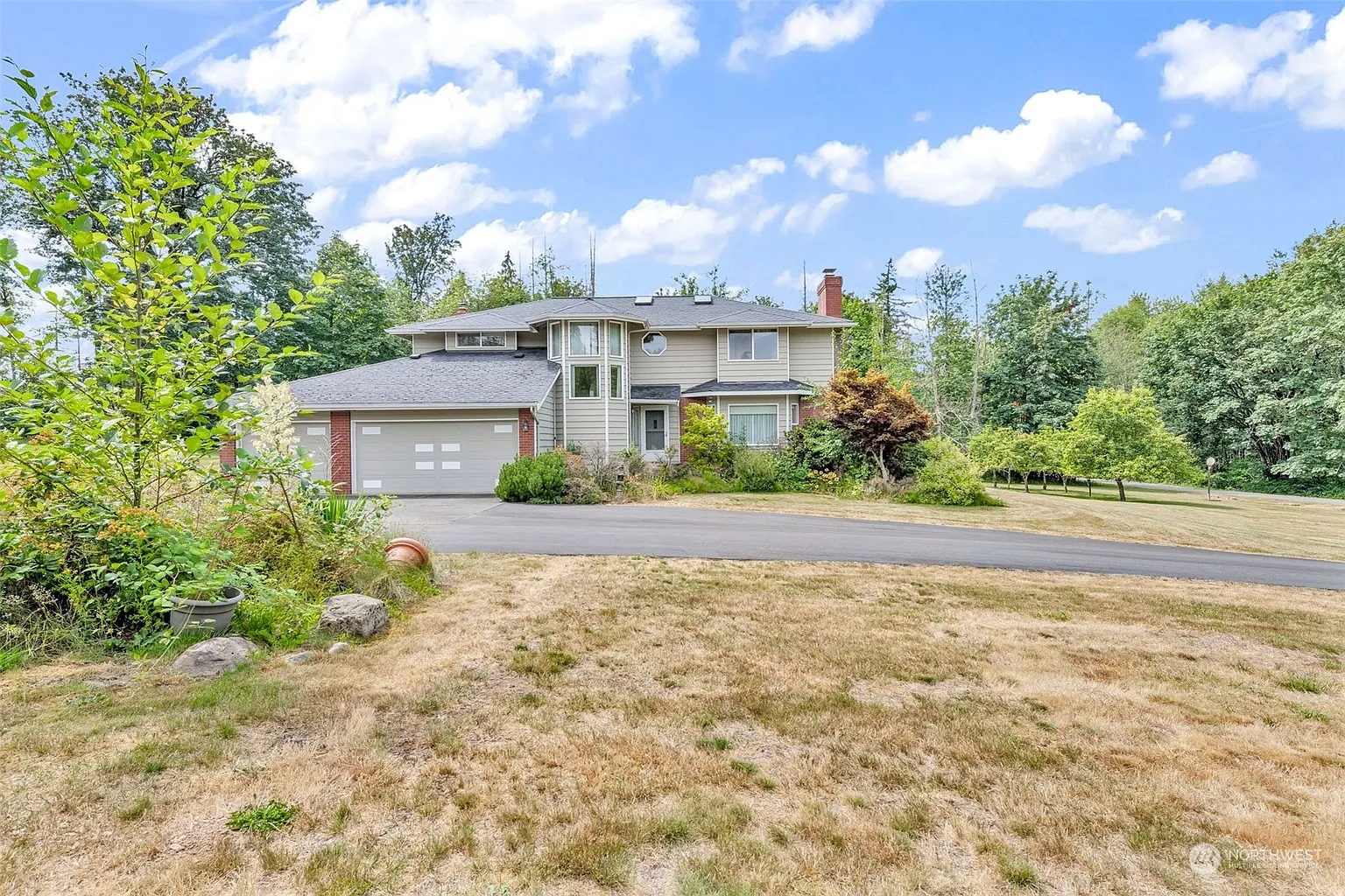 93 N Harvey Road photo 1