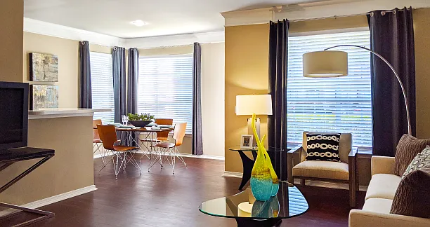 Village on the Parkway Apartments — Photo 36