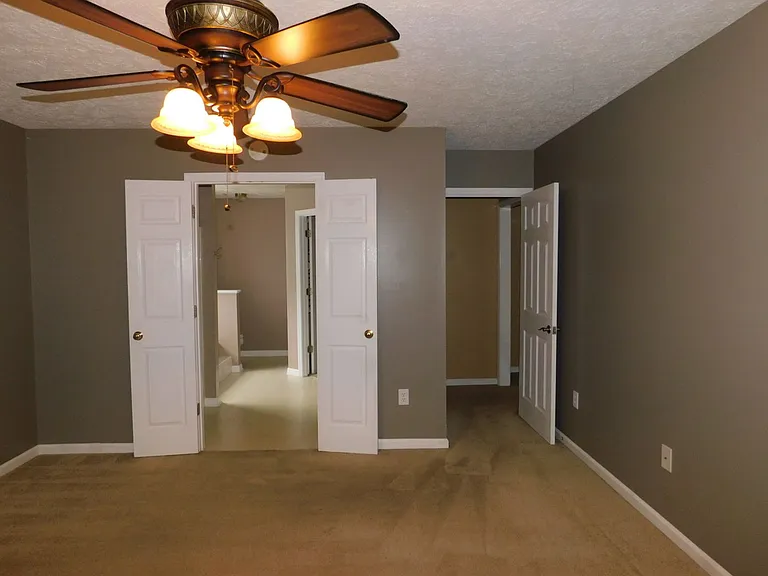 302 Jacqueline Dr — Photo 16