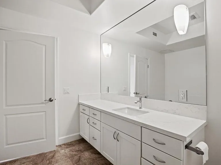 1433 Federal Ave #101 — Photo 27