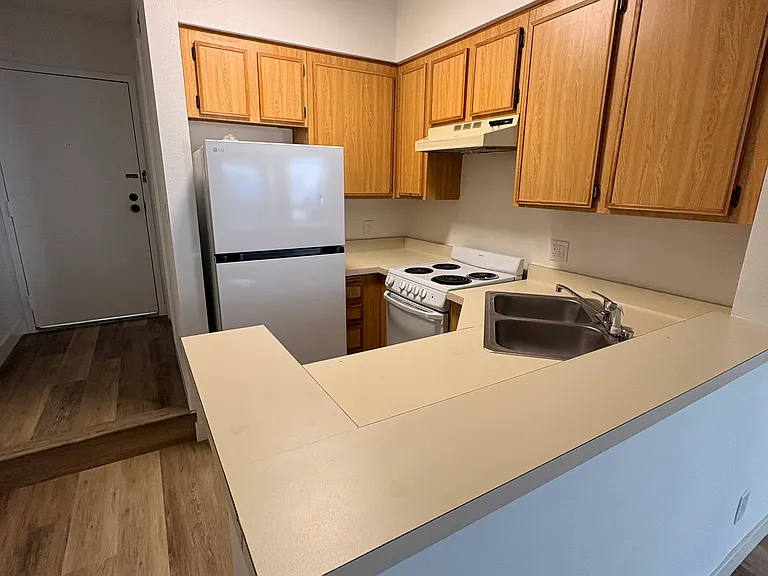 3950 Cleveland Ave #103 — Photo 7