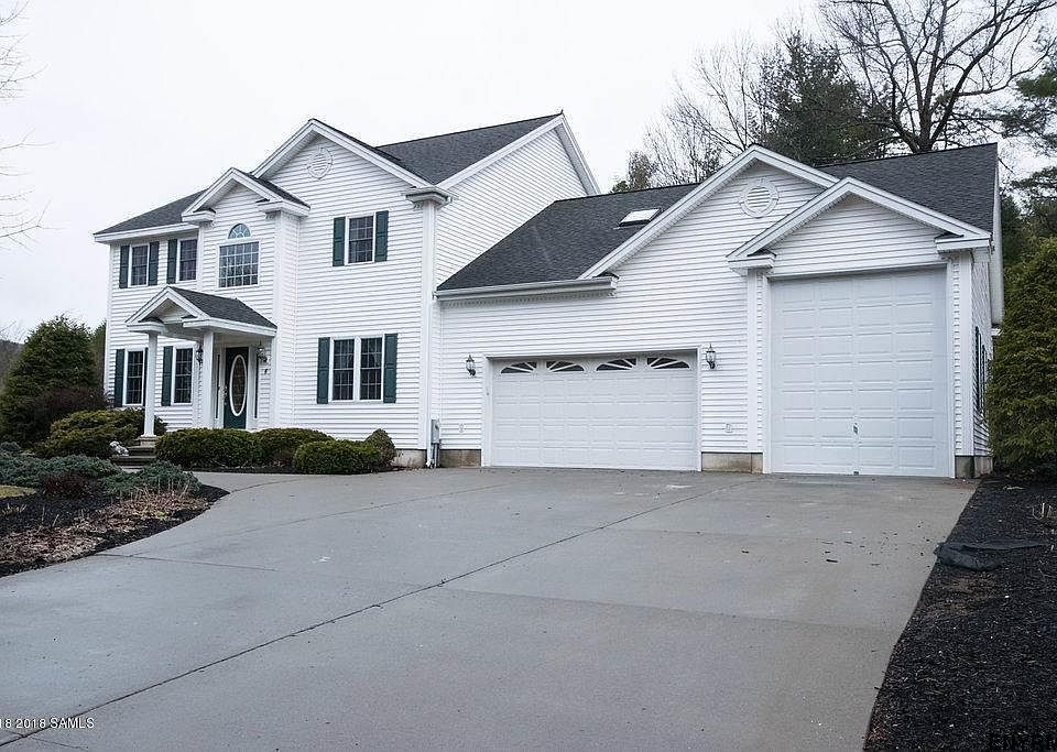 1st image of 4 Roberts Ct
