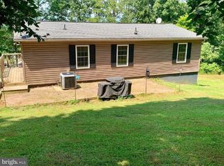 275 Annie Grove Rd, Harpers Ferry, WV 25425