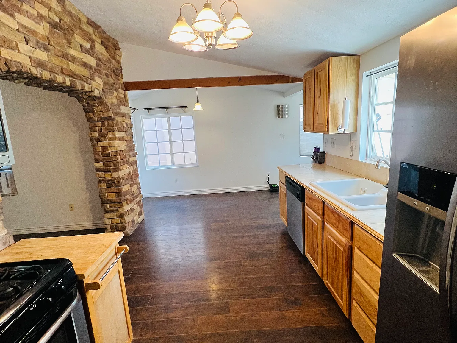 2 bed, 1150 sqft, $2,000 — Photo 4