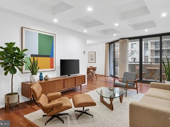 4620 N Park Ave APT 402W, Chevy Chase, MD 20815