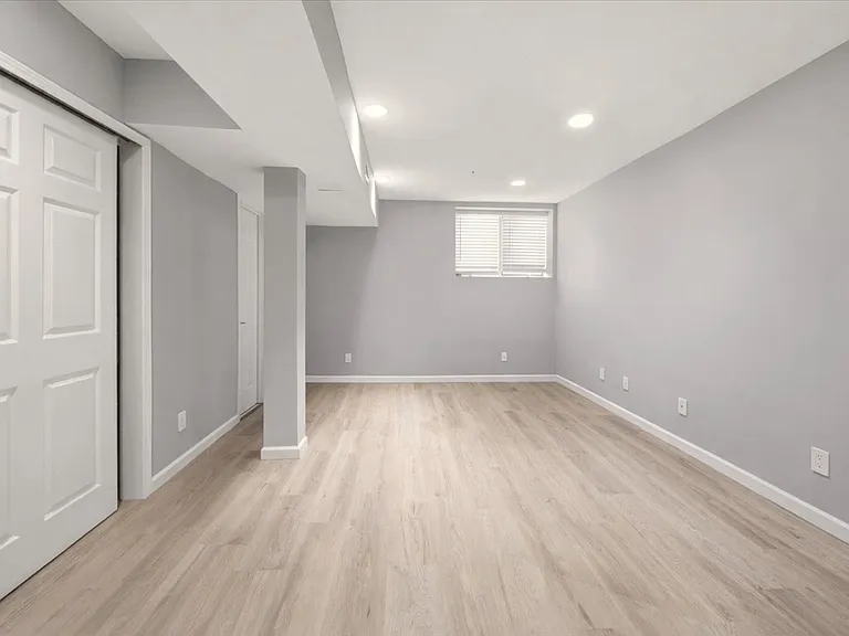 42 Clarewood Dr — Photo 18