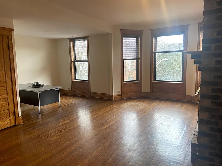 1031 W Dakin St #2 — Photo 6
