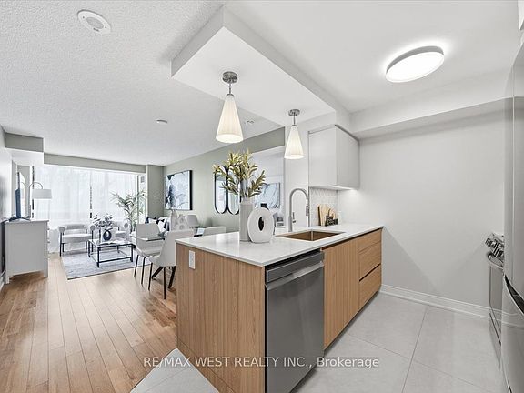 2nd image of 25 Viking Ln #250