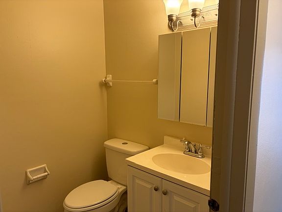 3rd image of 5622 Aspen Dr APT B