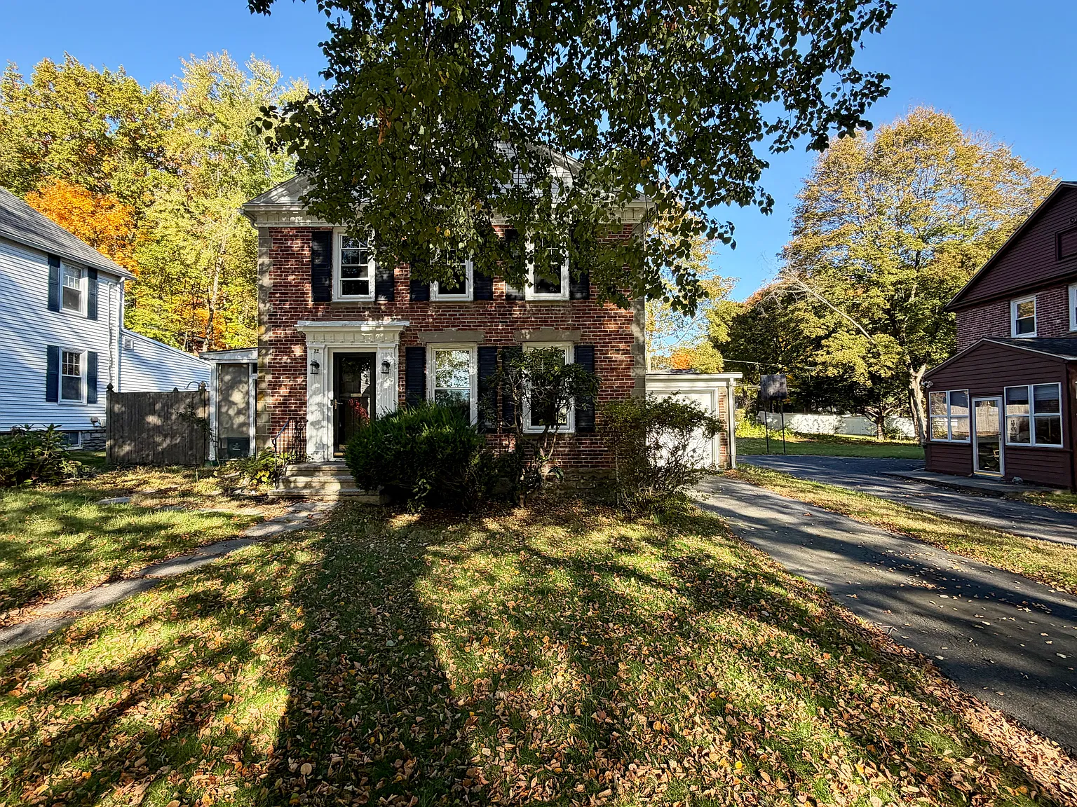 3 bed, 1.5 bath, 1920 sqft, $3,300 — Photo 1