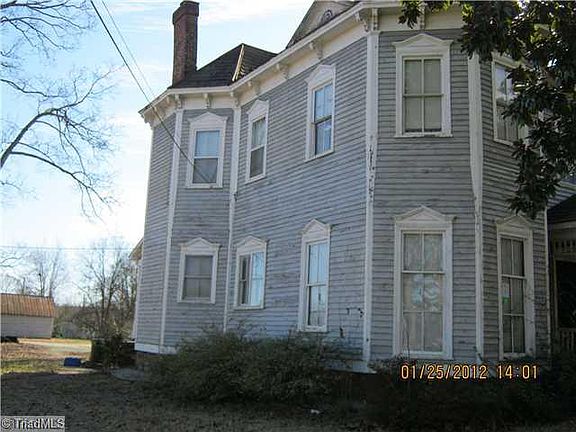 5th image of 631 N Boundary St