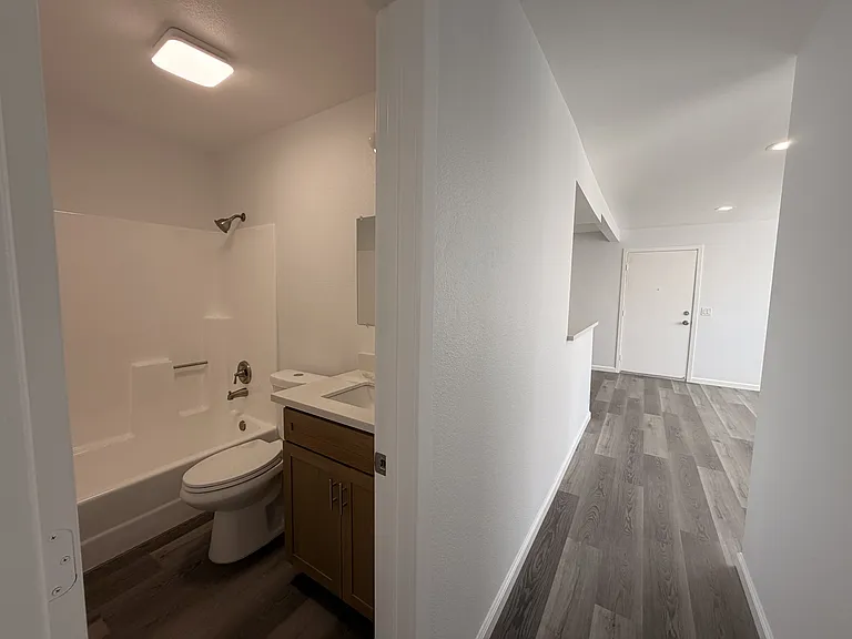 2843 C St #10 — Photo 18