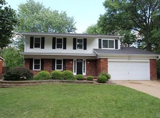 207 Ranchmoor Trl, Ballwin, MO 63011