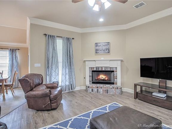 4th image of 4120 Courtland Way