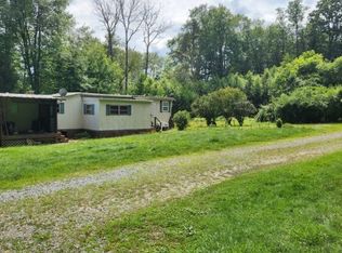 21 Oak St, Cherry Tree, PA 15724