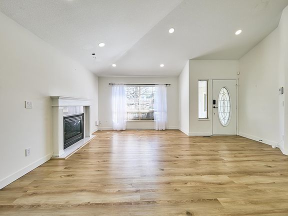 4th image of 23015 124b Ave