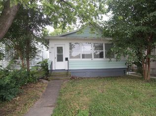 637 3rd Ave S, Clinton, IA 52732