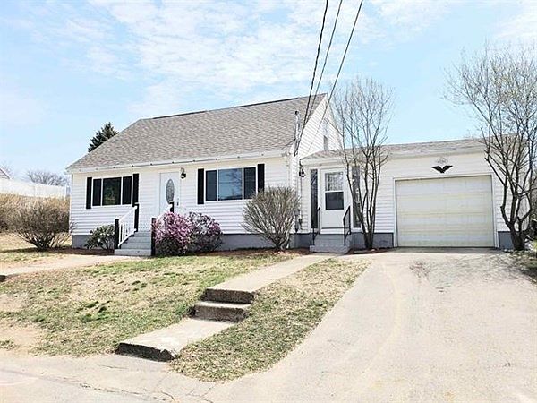 1st image of 28 Saint Joseph Dr