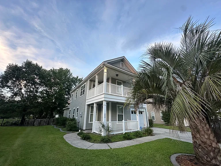 258 Killarney Trl — Photo 1