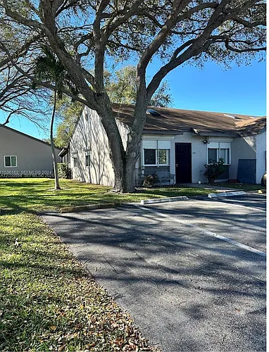 2700 SW 55th St #1 Photo 1 2700 SW 55th St #1 Photo 1
