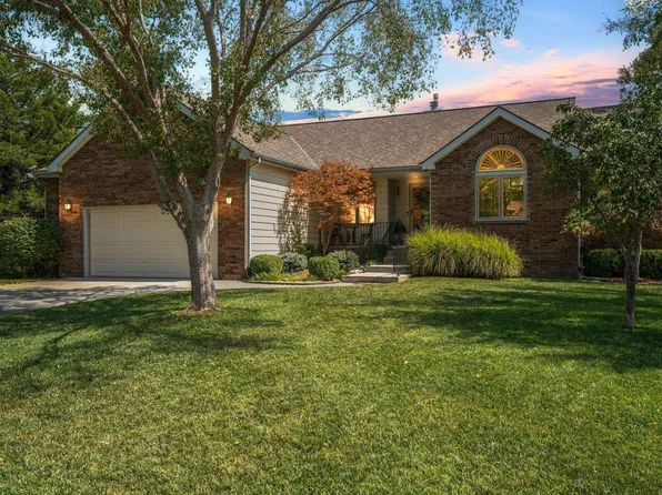1300 N Country Walk Cir, Wichita, KS 67206