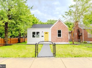 4105 38th St, Brentwood, MD