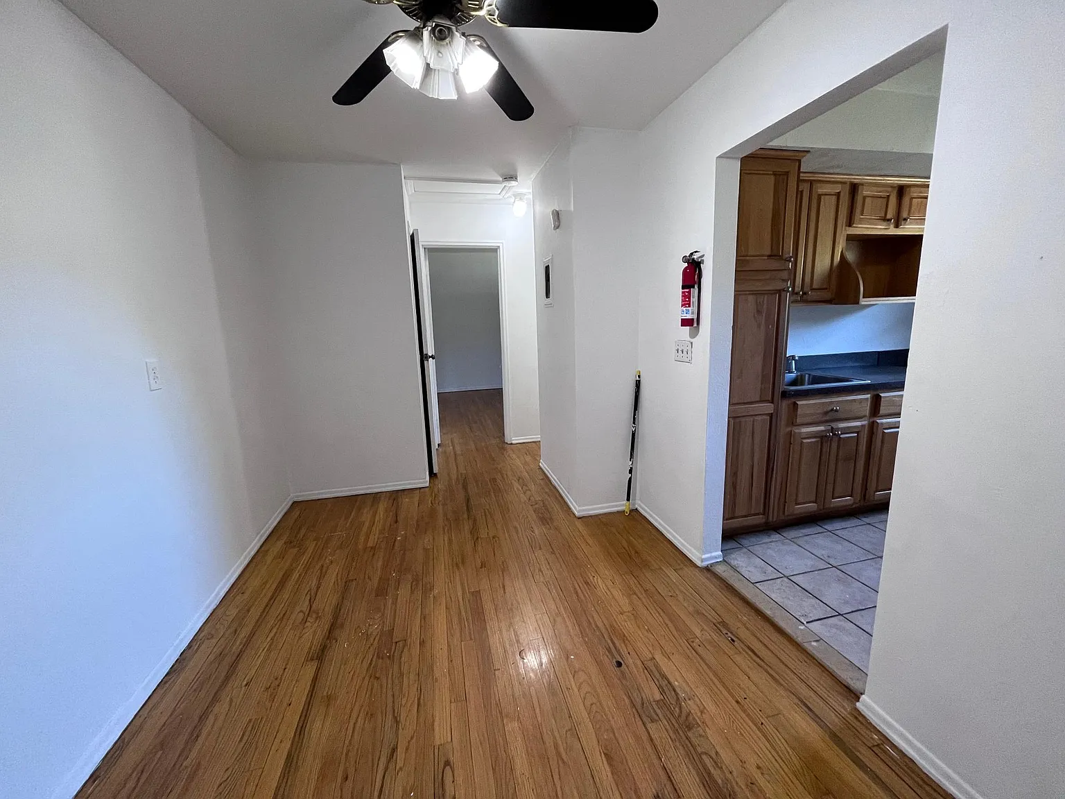 55 Gills Ln — Photo 4