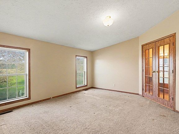 5th image of 13195 Elms Rd
