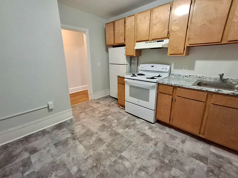 208 Main St #3H — Photo 35