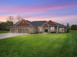 15807 Weston Gln, Huntertown, IN 46748