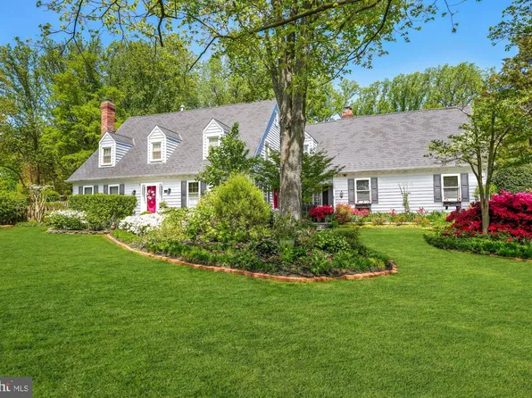 7112 Holyrood Dr, Mc Lean, VA 22101