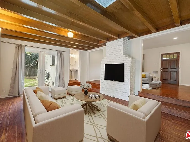 4328 Goodland Ave — Photo 10