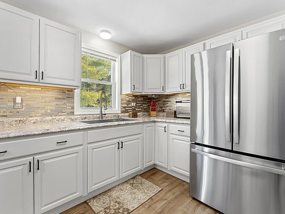 5th image of 4465 Truckey Rd