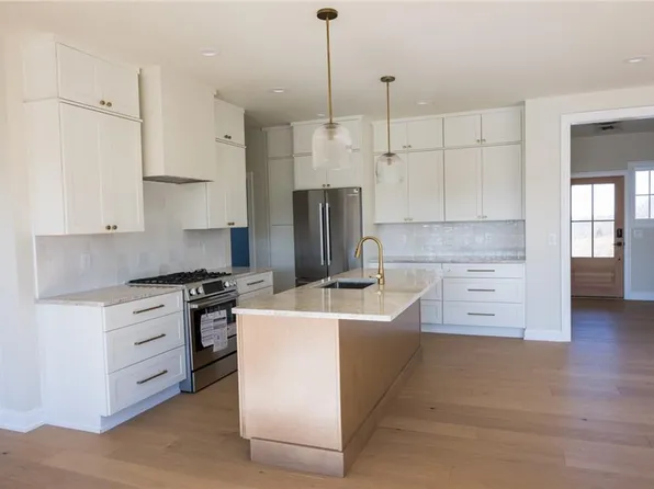 207 Revolution Way, Portsmouth, RI 02871