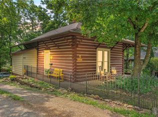 5 Washington St, Eureka Springs, AR 72632