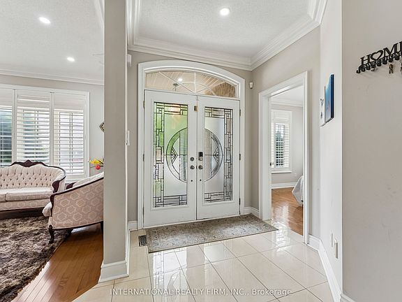 4th image of 8 Redwillow Rd