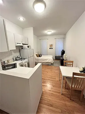 Rented by CitySites Real Estate Group | media 14