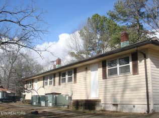 122 Northwestern Ave, Oak Ridge, TN 37830