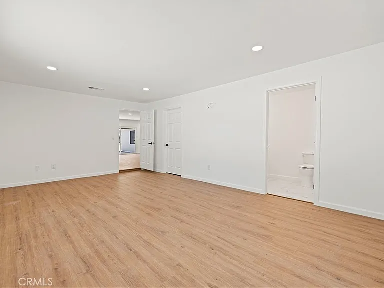 11549 Kagel Canyon St — Photo 34
