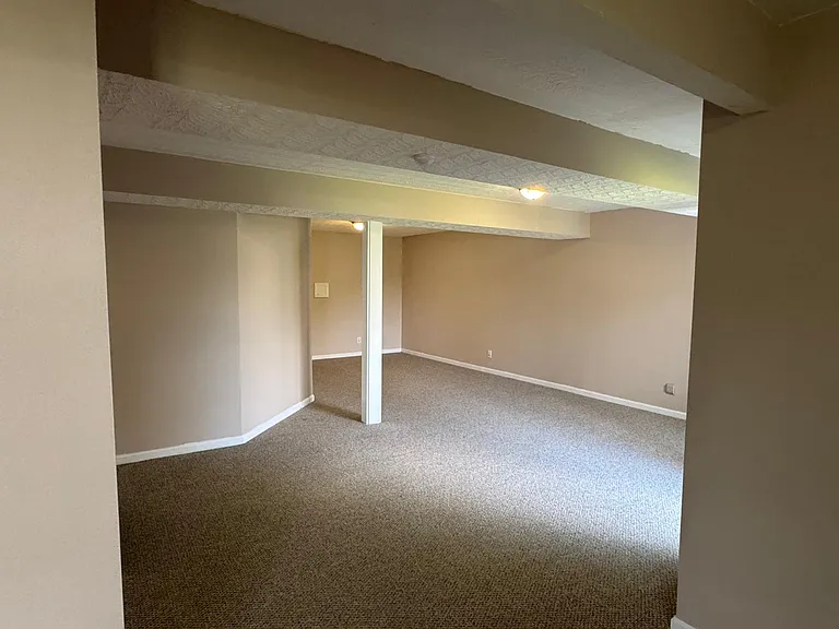 504 Thames Cir — Photo 42