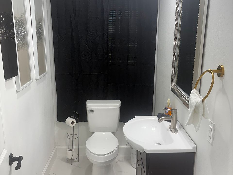 1st image of 1820 N Macgregor Way