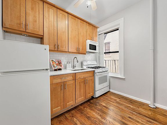 3rd image of 485 Central Park W APT 6K