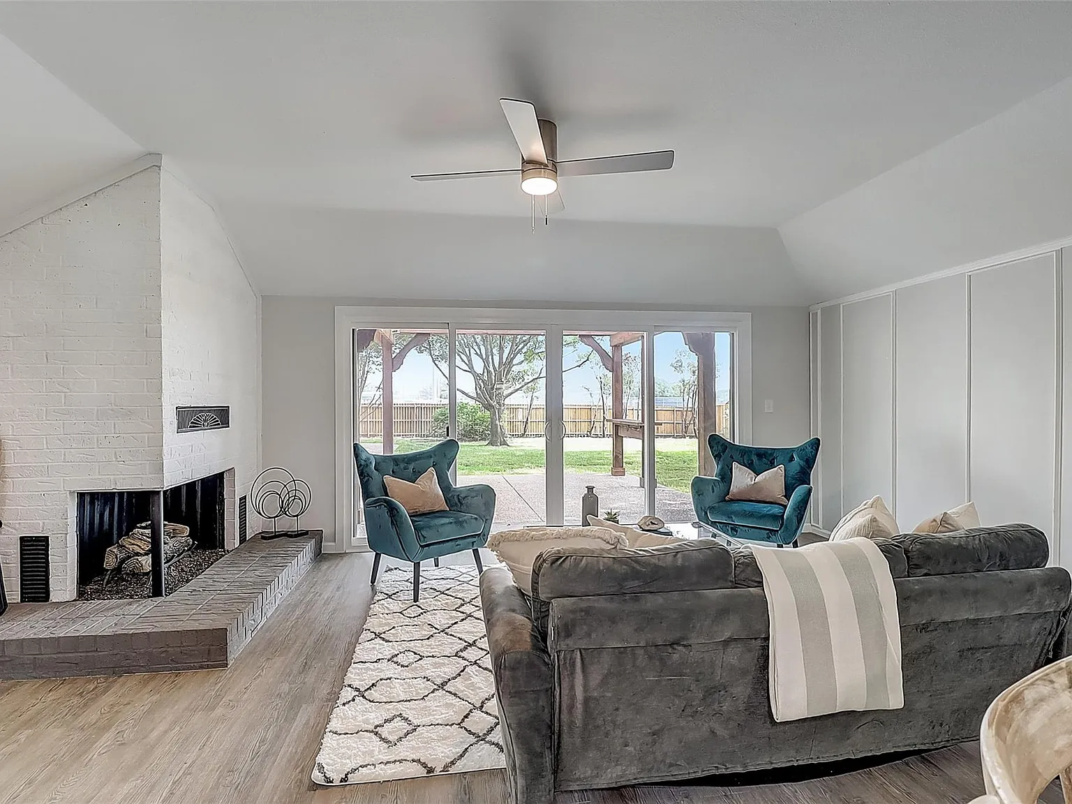 3 bed, 1782 sqft, $3,500 — Photo 4