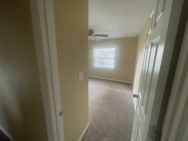 2205 Country Loop S — Photo 9