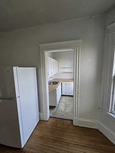 403 College St #3 Photo 1