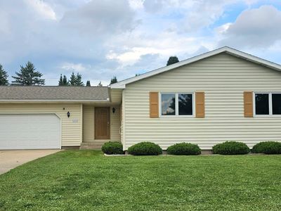 250 Goodview Dr, Spring Grove, MN, 55974