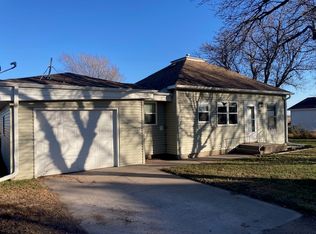 5545 Coal Chute Rd, Kearney, NE 68847