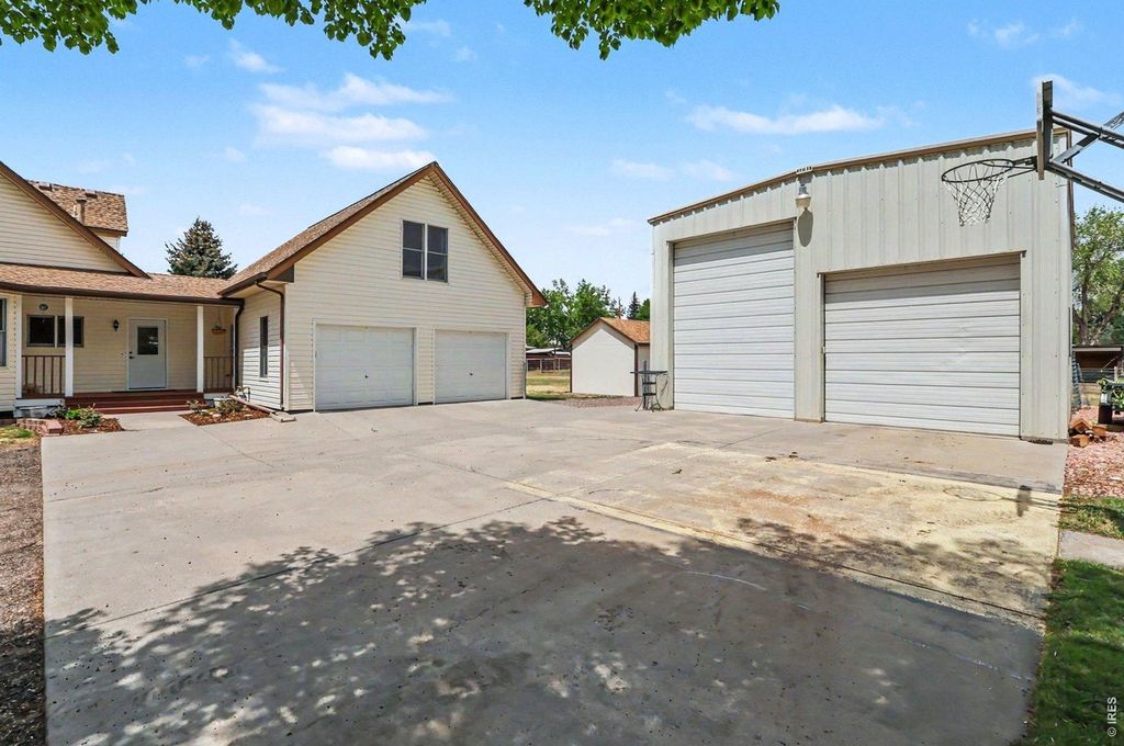 6301 Buckhorn Dr