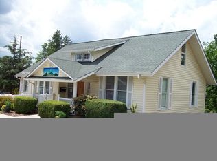 124 Harrison Ave, Franklin, NC 28734