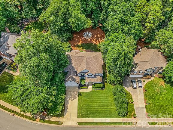 5th image of 21329 Crown Lake Dr